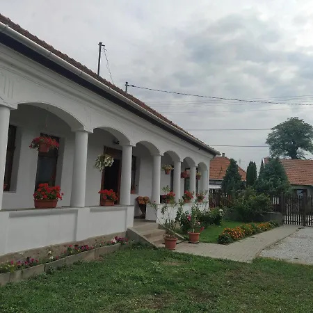 Heni Vendégháza 3*