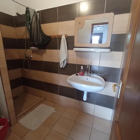 Heni Vendégháza Vadna