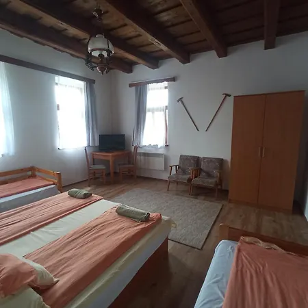 Pensjonat Heni Vendeghaza