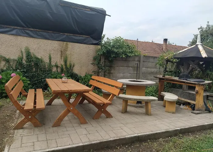 Heni Vendégháza Casa de hóspedes