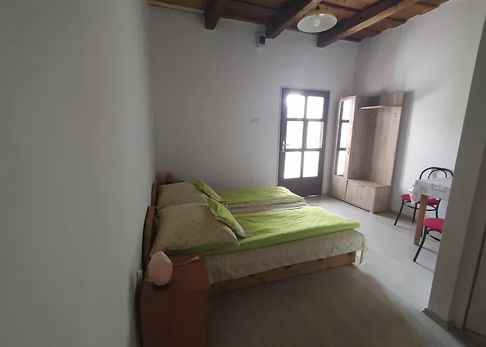 Heni Vendégháza 3* Vadna